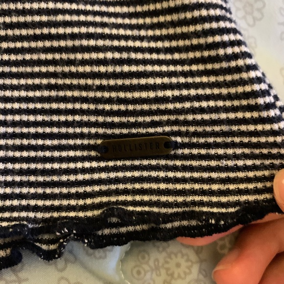 2 Hollister Tops - Picture 5 of 5